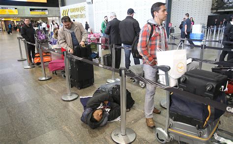 Passageiros Passam Por 2 Dia De Transtorno No Aeroporto De Congonhas