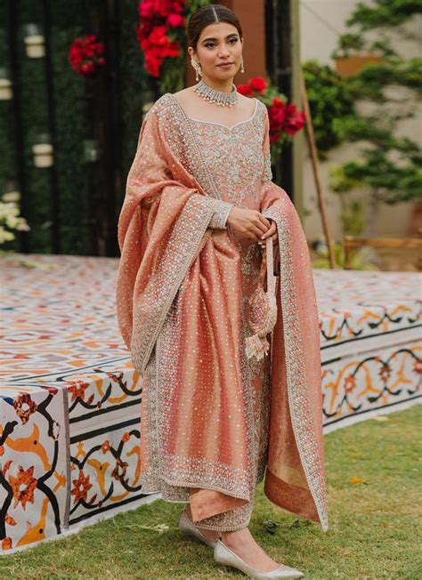 21 unique and feminine pakistani wedding guest outfits in 2022 wedding guest outfit pakistani