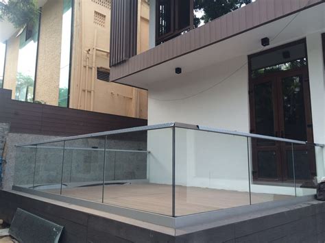 Aluminium And Glass Residential Balcony Railing Rs 3499 Running Feet