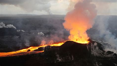 Volcanoes 18 Us Volcanoes A High Threat Kilauea Most Dangerous