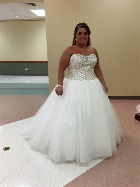 Davids Bridal Bling Princess Wedding Dress Preowned