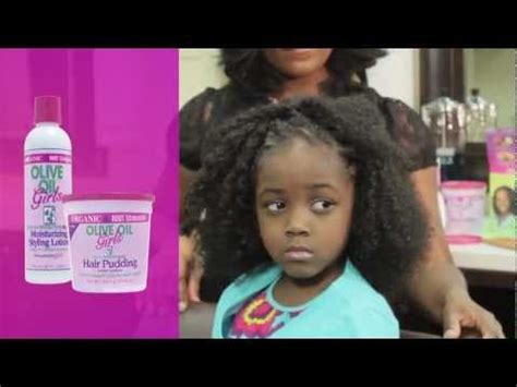 Olive oil girls hair pudding is een alcoholvrije formule die het haar niet droogt en geen afschilfering veroorzaakt. ORS Olive Oil Girls Styling Products Instructional - YouTube