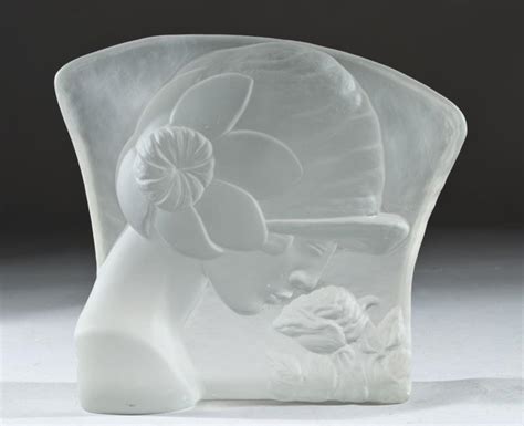 A Fine Art Deco Frosted Glass Sculpture