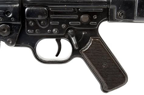 deactivated wwii german mp44