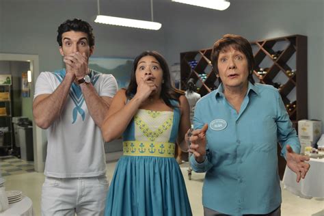 Jane The Virgin Is Getting A Spin Off But What Will It Be About Vanity Fair