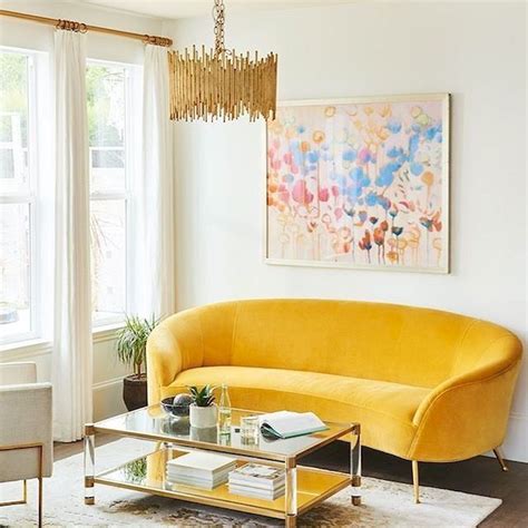 10 Living Room With Yellow Couch