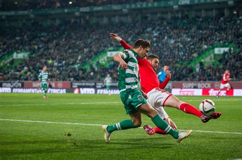 Tenga en cuenta que usted mismo puede cambiar de canal de transmisión en el apartado canales. Sporting 1 - 1 Benfica, as imagens do jogo