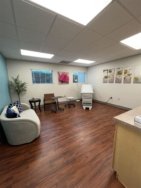 Doctors Waiting Area Pinakin Designs Decorating Den Interiors