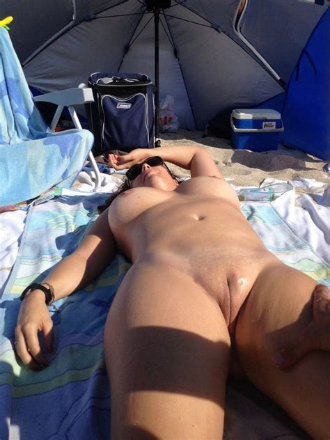 裸の女の子の日焼け ポルノ写真