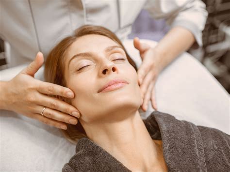 Facial Lymphatic Drainage Benefits Of Lymphatic Drainage On Face