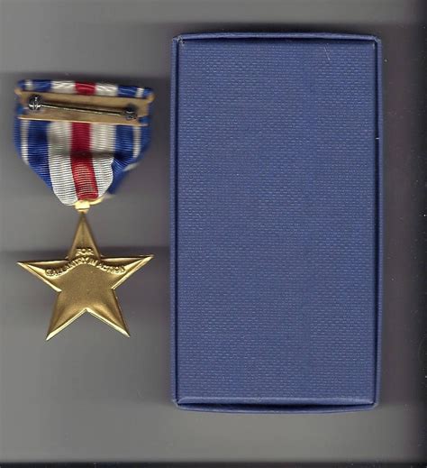 Wwii Ww2 Us Silver Star Military Award Medal In Case Etsy