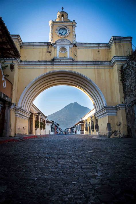 The Famous Arch El Arco De Santa Catalina Of Antigua Guatemala