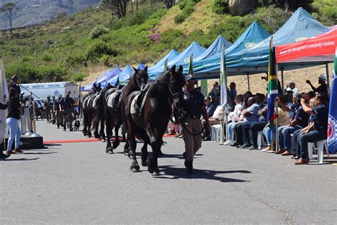 Thousands Of Officers To Guard Tourism Attractions In Cape Town During The Festive Season News24