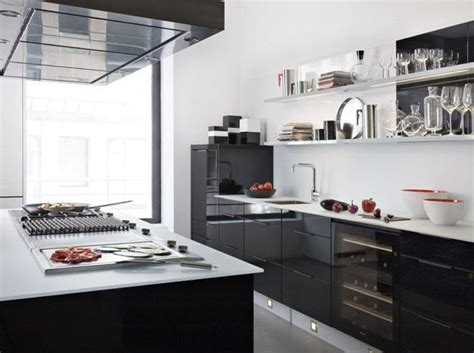 Cuisine noir et blanc ikea. Noir et blanc habillent la cuisine ! - Elle Décoration