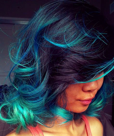 Aquatic Curls Blue Green And Ombre