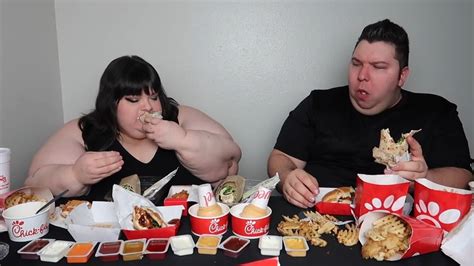 Chick Fil A With Hungry Fat Chick • Mukbang Chick Fil A With Hungry