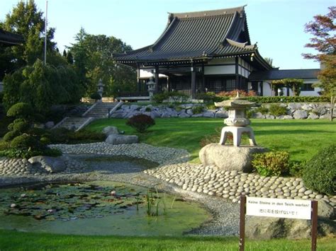 We are happy to answer your questions and advise how to start your adventure with house construction. EKO-Haus der Japanischen Kultur e.V., Düsseldorf, Alemania ...