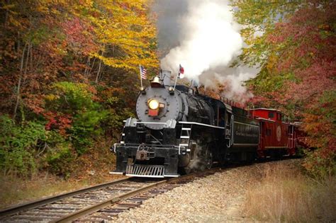 Fall Foliage Great Smoky Mountains Railroad In Nc Scenic Train