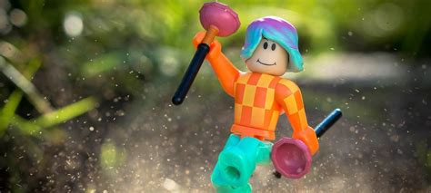 Mom Says Daughters Avatar In Roblox Game Was Sexually Youtube Earn