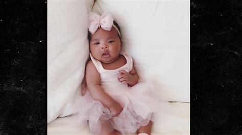 Khloe Kardashians Adorable Video Of True Thompson Sneezing