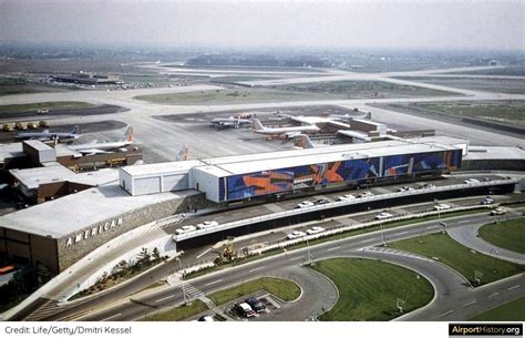 The History Of Jfk Airport The American Airlines Terminal A Visual