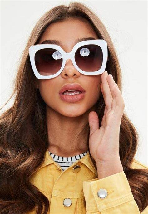 White Oversized Square Frame Sunglasses Black £10 Commissionlink