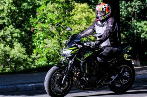 Prueba Kawasaki Z650 2020 El éxito De Una Naked Media Motosan