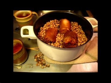 A texas inspired pinto beans with ham hock recipe that is seasoned with plenty of chili powder and cumin like the pot of beans we grew up with. Pinto Beans and Ham Hocks country style / math lesson (2of3) - YouTube