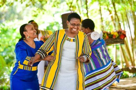 Stylish Venda Wedding South African Traditional Dresses
