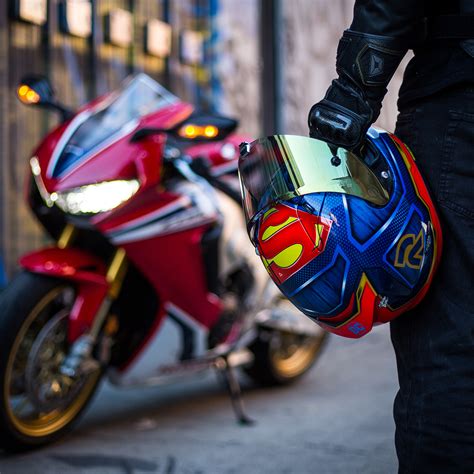 Hjc Rpha 11 Superman Dc Motorcycle Helmet And Visor Kit Dc Comic