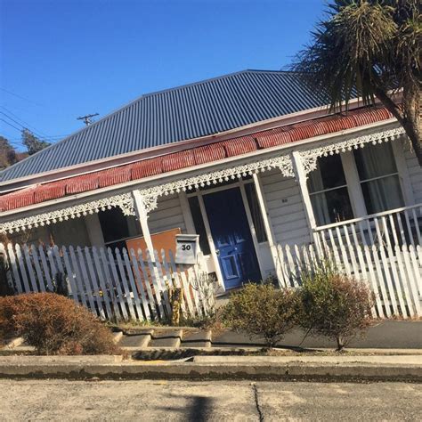 ≡ These Are Some Straight Up Crooked Houses 10 Photos Brain Berries