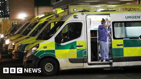 Covid Irish Ambulances To Help Out In Northern Ireland Bbc News