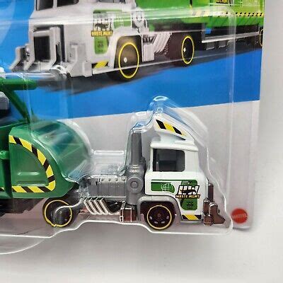 Hot Wheels Hauler Super Rigs Trash Basher W Total Disposal Vehicle