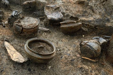Photos Prehistoric Village Holds Bronze Age Treasures Bronze Age