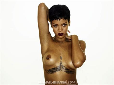 Rihanna Topless For ‘unapologetic Album — Perfect Pierced