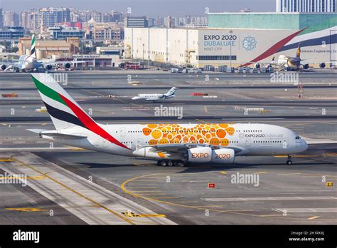 Aircraft Emirates Airbus A380 800 Hi Res Stock Photography And Images