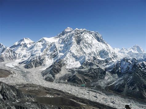 Tv Tipp Mythos Mount Everest 70 Jahre Erstbesteigung Bergwelten