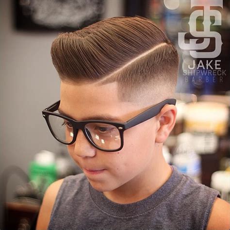 Best hairstyles and haircuts > cool haircuts > boys' hairstyles. Como Peinar Un Remolino En El Flequillo Hombre Las Mejores