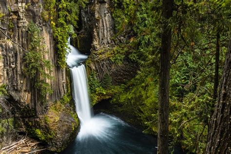 These Hidden Waterfalls In Oregon Will Take Your Breath Away
