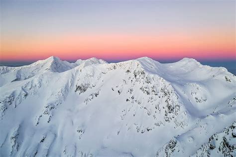 Mountain Peaks Snowy Horizon Sky Romania Hd Wallpaper Peakpx