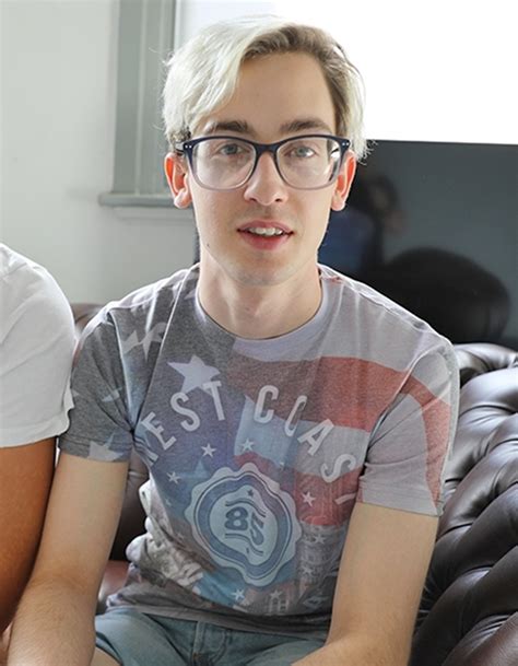 Twink Gay Porn Star Glasses Dolphindase