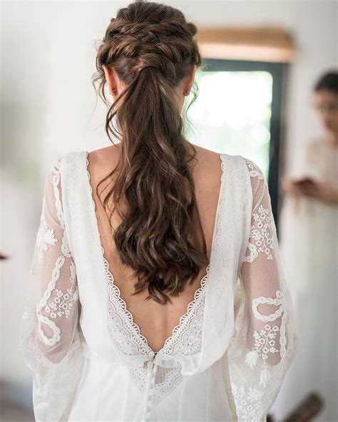 Lovely, lengthy and totally sleek, this ponytail is ideal for day or night, and it can easily take you from the afternoon boardroom to evening cocktails. 4 Elegant Ponytail Hairstyles To Complete Your Bridal Look ...