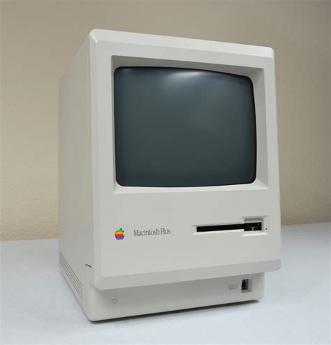 Macintosh Plus Madeapple