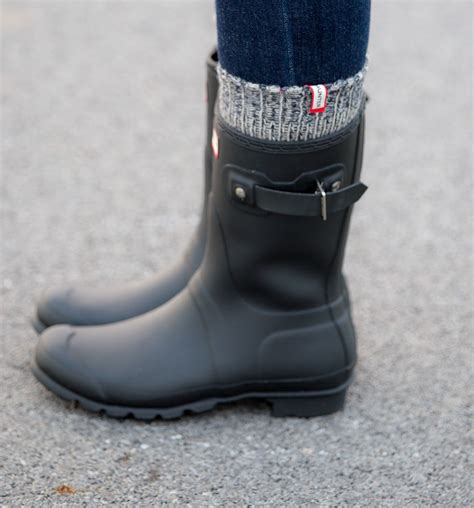 How To Style Hunter Boots Winter Fashion Cyndi Spivey Hunter Boots