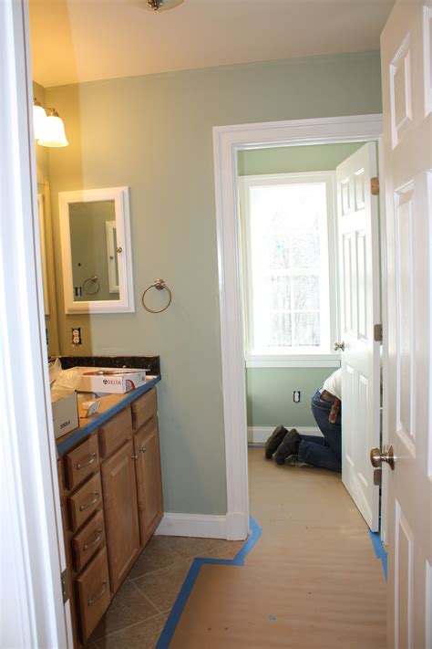 Green Bathroom Paint Colors Show The Victorian Style Green Bathroom