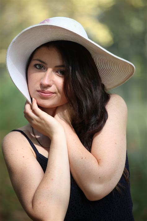 lira kissy ~ ukrainian housewife sunshine k the mature lady porn blog lanceraleigh