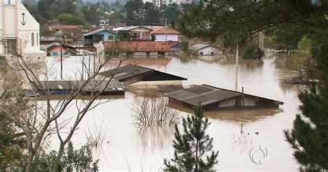 G1 Número De Atingidos Pela Enchente Aumenta Em União Da Vitória Notícias Em Campos Gerais E Sul