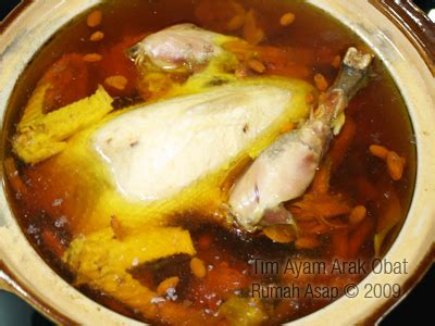 Dalam proses pemasakan ayam arak, arak merah (ang ciu) dikukus bersama ayam dimana air yang digunakan telah mendidih dengan titik didih air sebesar 100 derajat celcius. Slurppp Yummy: Tim Ayam Arak Obat