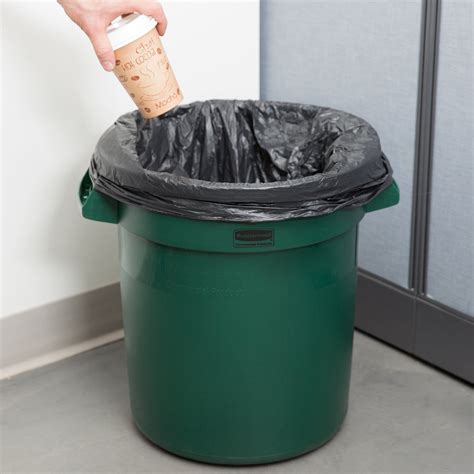 Initially trash bags were called green garbage bags because of t. Rubbermaid Green 10 Gallon Trash Can