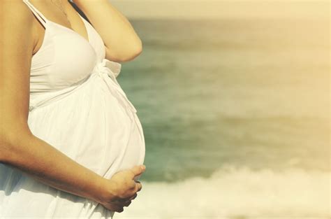 How To Enjoy Being Pregnant During The Summer Ivi Fertility Clinics